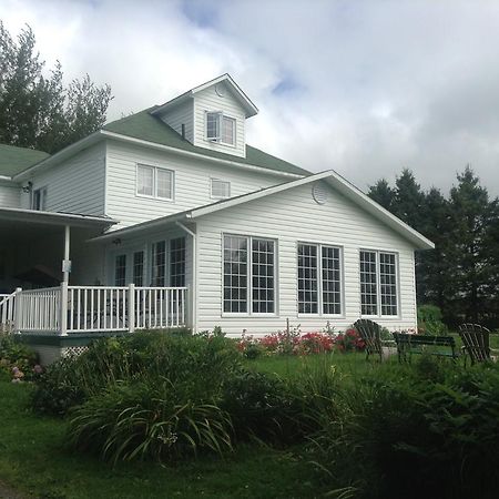 Gite Macdale B&B Paspebiac Exterior foto